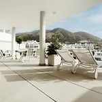 Mara's Higueron West: Spacious Terrace & Sun-soaked Garden * Fuengirola