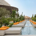 Apartment Mara's Higueron West: Spacious Terrace & Sun-soaked Garden *