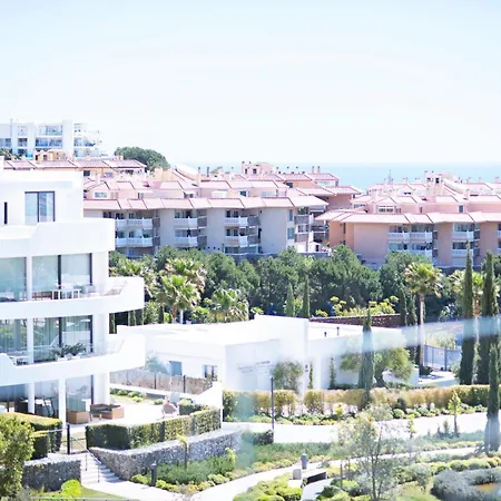 Apartment Mara's Higueron West: Spacious Terrace & Sun-soaked Garden *