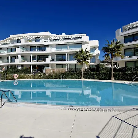 Mara's Higueron West: Spacious Terrace & Sun-soaked Garden