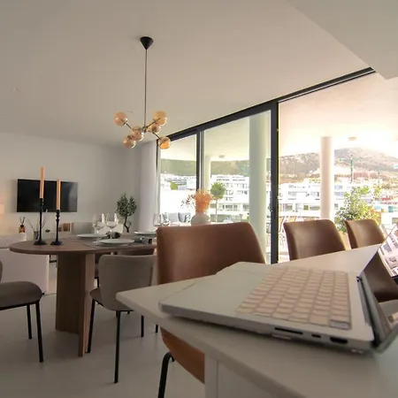 Apartamento Mara's Higuerón West - Garden - 246 M2 Of Private Terrace&garden - Like A House *