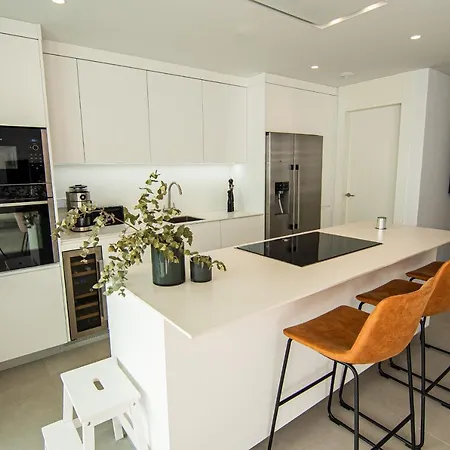 Mara's Higueron West - Like A House - 246 Square Meters Of Private Terrace & Garden - Morning And Evening Sun Lejlighed
