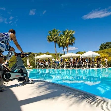 Mara's Higueron West: Spacious Terrace & Sun-soaked Garden * Fuengirola