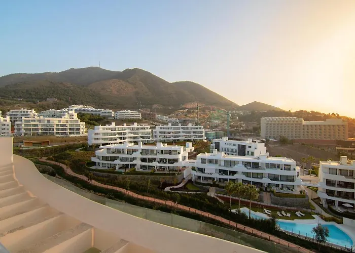 Mara's Higueron West: Spacious Terrace & Sun-soaked Garden